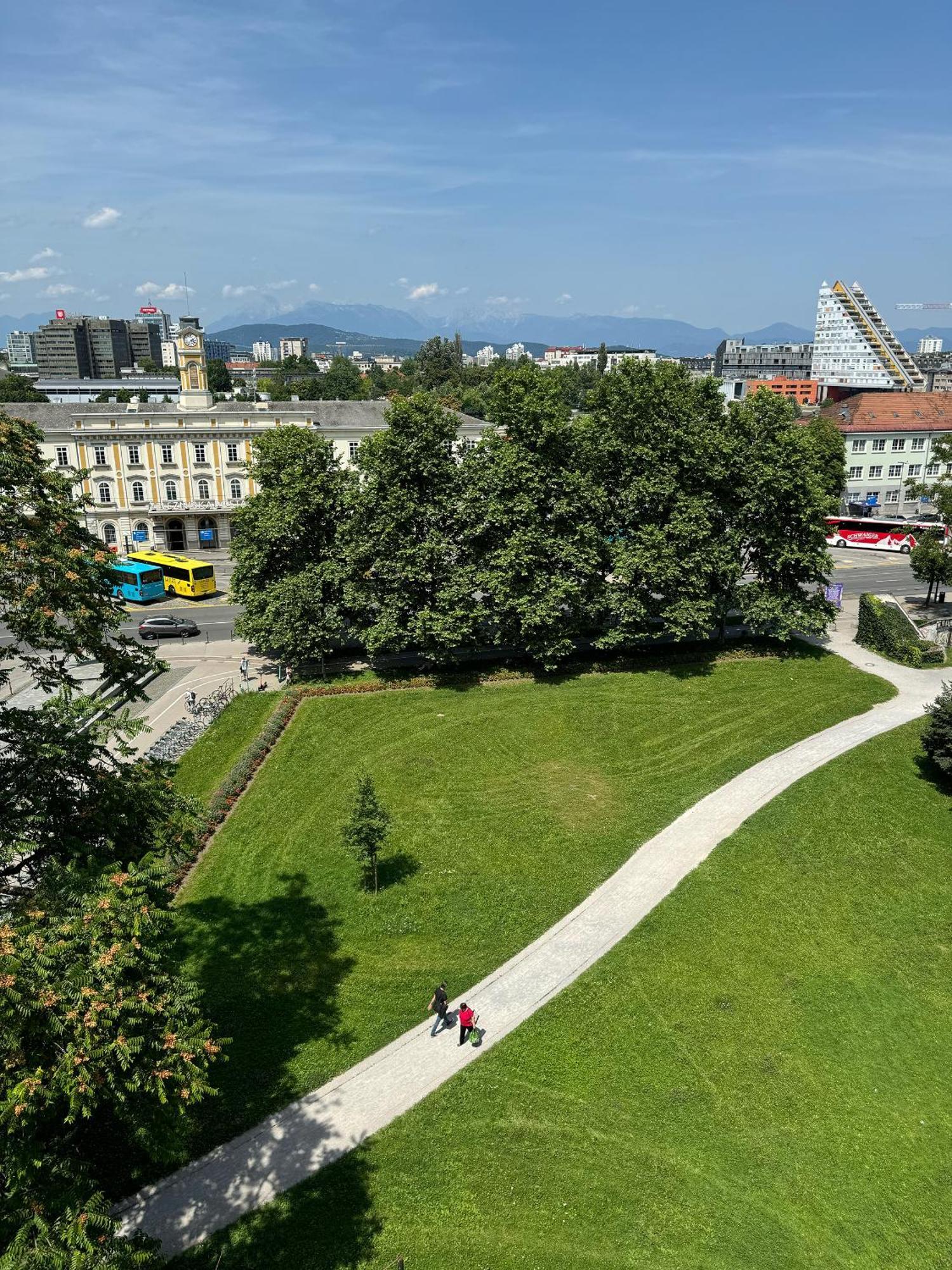 Luxe Penthouse With A Castle View Ljubljana Extérieur photo