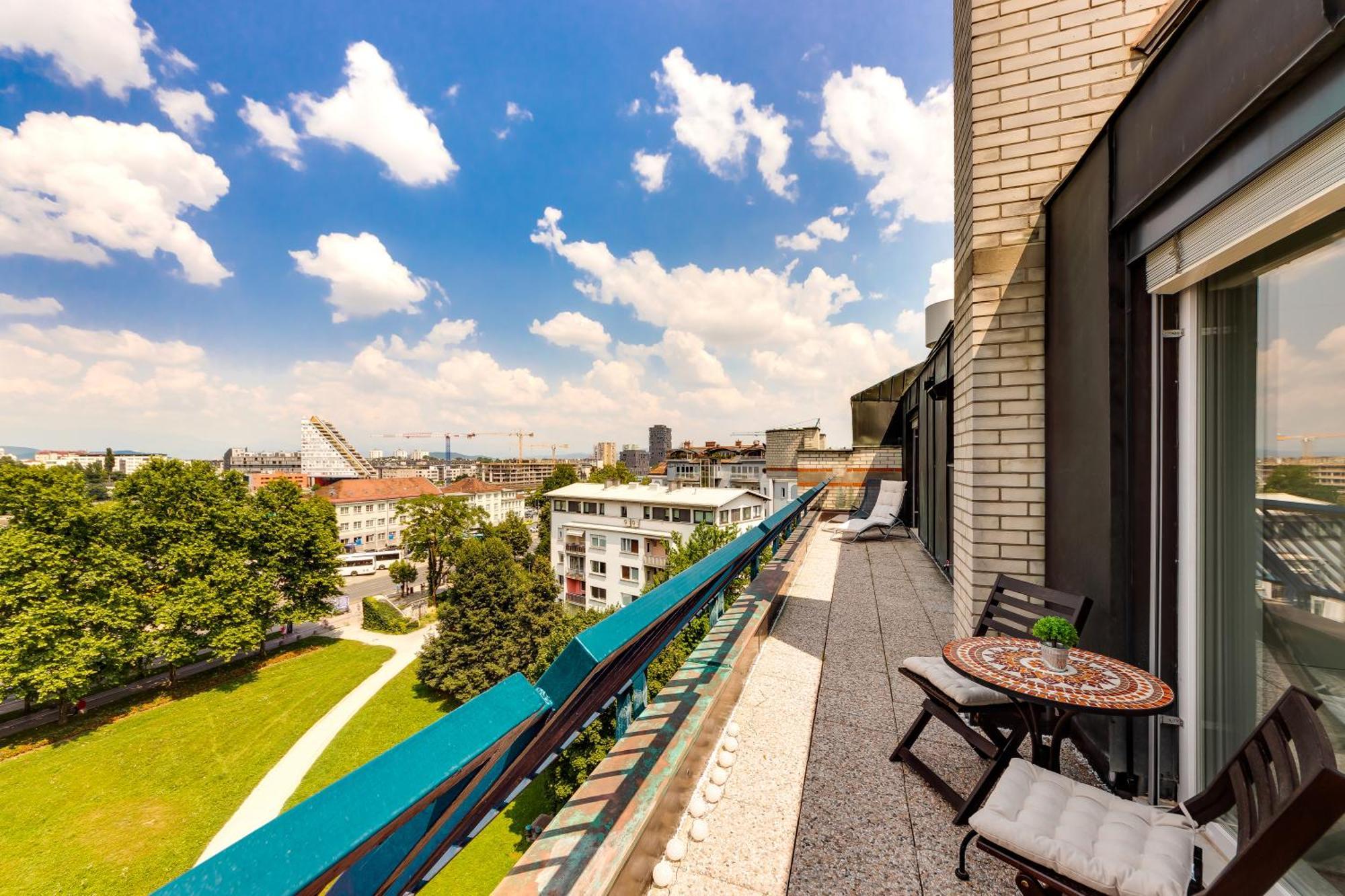 Luxe Penthouse With A Castle View Ljubljana Extérieur photo